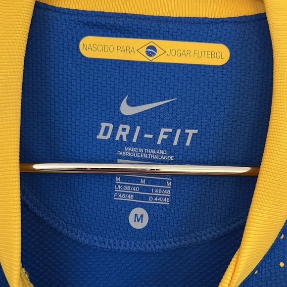 Retro Brazil Men’s medium Nike 2010 2011 Away soccer Jersey - Picture 4 of 8